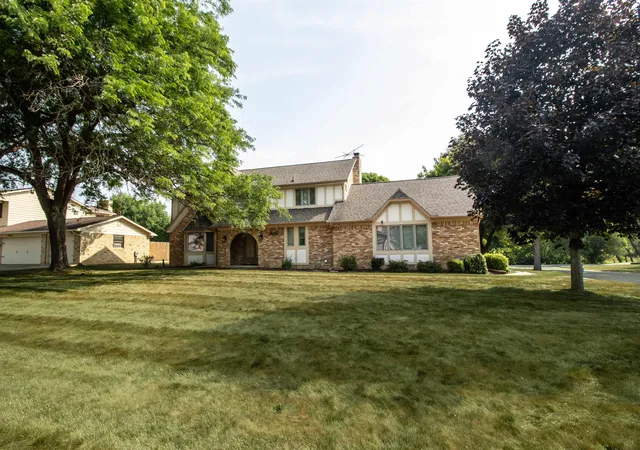 Photo 1 of Single family home for sale at 11651 Kings Charter Rd, Grand Blanc, MI 48439 | MLS# 5050215687 | Listing updated on 2026-08-28