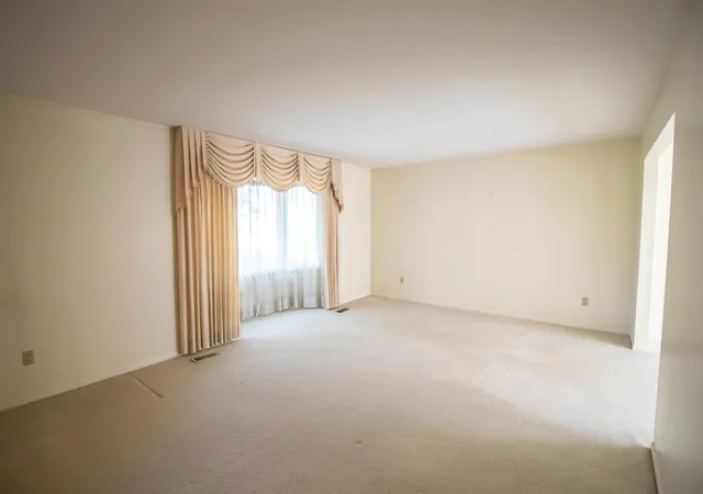 Photo 3 of Single family home for sale at 11651 Kings Charter Rd, Grand Blanc, MI 48439 | MLS# 5050215687 | Listing updated on 2026-08-28
