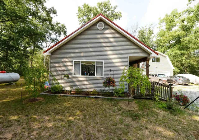 5th image of 8278 Chain Lake Rd, Plainfield Township Iosco, MI 48761 | MLS# 61050215688