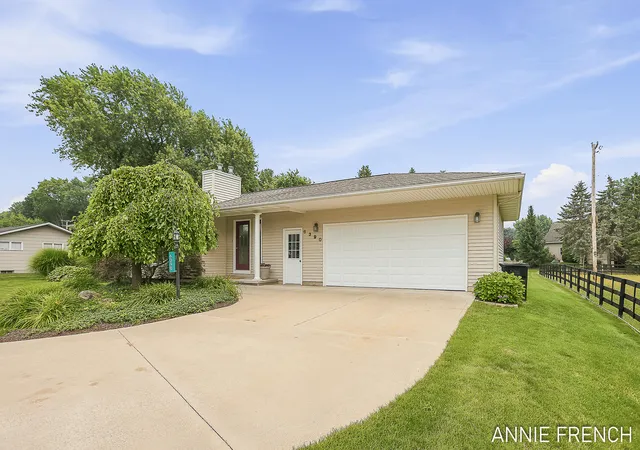 3rd image of 6390 147Th Ave, Holland, MI 49423 | MLS# 71026037488