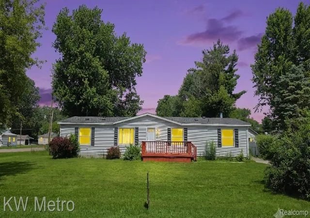 Photo 1 of Single family home for sale at 3520 Hogarth Ave, Flint, MI 48532 | MLS# 20261056478 | Listing updated on 2026-09-09