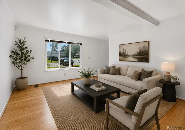 Listing Photo 5 - Condo for sale in building located at 26066 Franklin Pointe Dr, Southfield, MI 48034