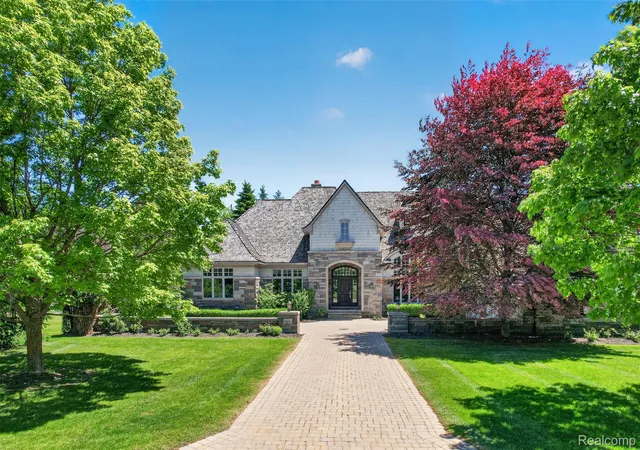 Photo 1 of Mansion for sale at 2951 Turtle Pond Ct, Bloomfield Hills, MI 48302 | MLS# 20261056500 | Listing updated on 2026-09-14