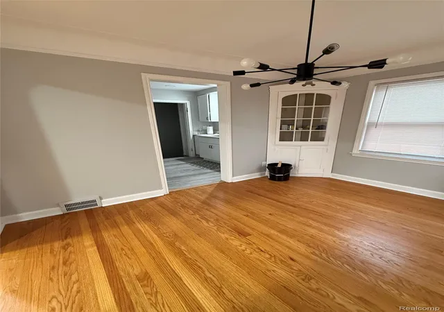 Photo 4 of Single family home for sale at 6532 Jonathon St, Dearborn, MI 48126 | MLS# 20261056508 | Listing updated on 2026-09-11