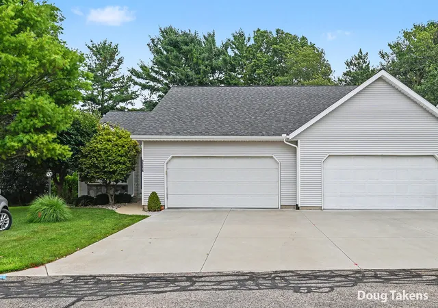 Photo 2 of Condo for sale at 3344 Starboard Dr, Holland, MI 49424 | MLS# 65026037501 | Listing updated on 2026-09-09