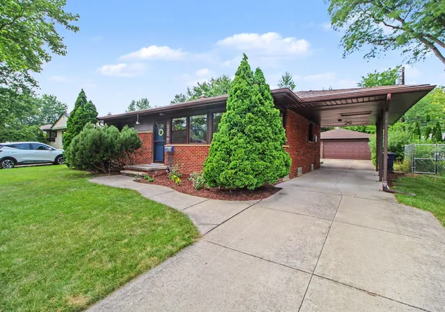 Photo 3 of Single family home for sale at 1832 Weldon Blvd, Ann Arbor, MI 48103 | MLS# 81026037499 | Listing updated on 2026-09-09