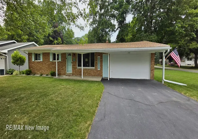 Photo 1 of Sale Pending at 1050 Curwood Rd, Saginaw, MI 48609 | MLS# 61050215705 | Listing updated on 2026-07-21