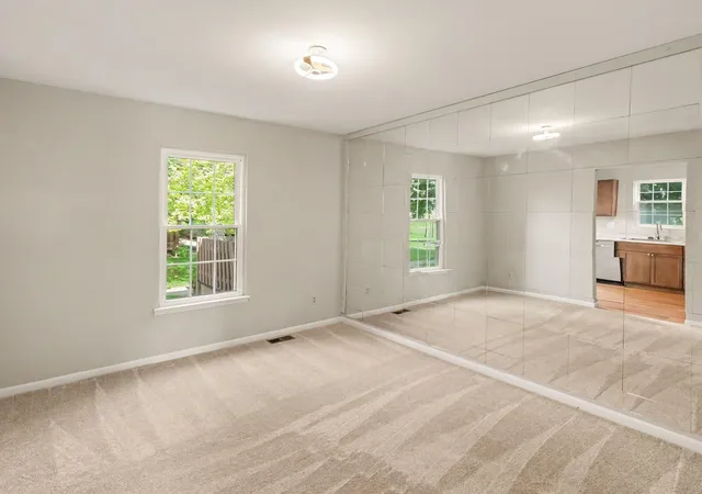 Listing Photo 5 - Condo for sale in building located at 3268 Alpine Dr, Ann Arbor, MI 48108