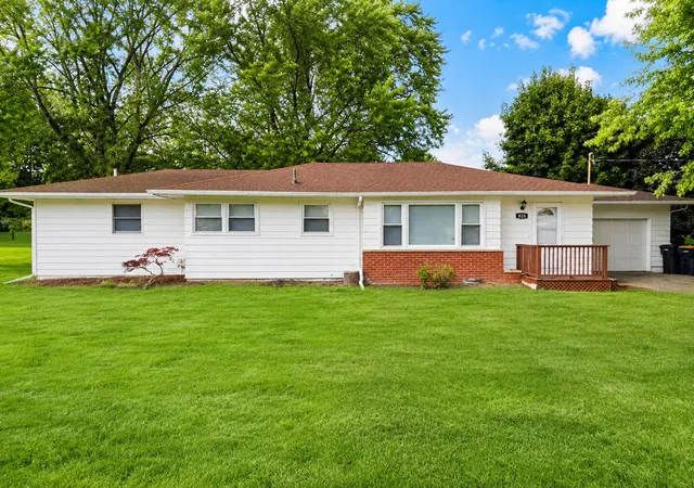 Photo 1 of Single family home for sale at 826 E Vernon St, Manchester, MI 48158 | MLS# 55026037505 | Listing updated on 2026-09-28