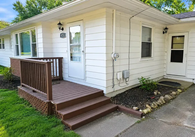 Photo 2 of Single family home for sale at 826 E Vernon St, Manchester, MI 48158 | MLS# 55026037505 | Listing updated on 2026-09-28