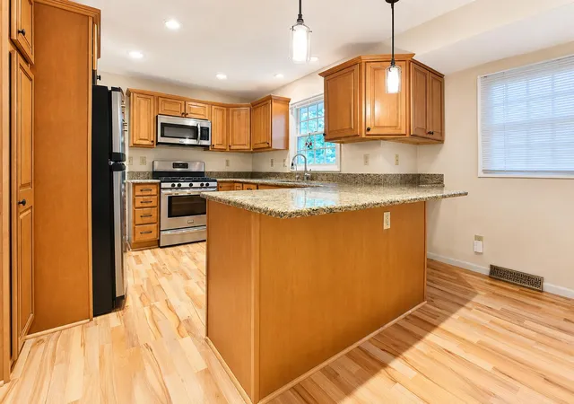 Photo 4 of Single family home for sale at 826 E Vernon St, Manchester, MI 48158 | MLS# 55026037505 | Listing updated on 2026-09-28