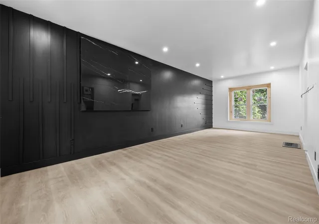 Photo 4 of Single family home for sale at 3281 Lothrop St NE, Detroit, MI 48206 | MLS# 20261056540 | Listing updated on 2026-07-28
