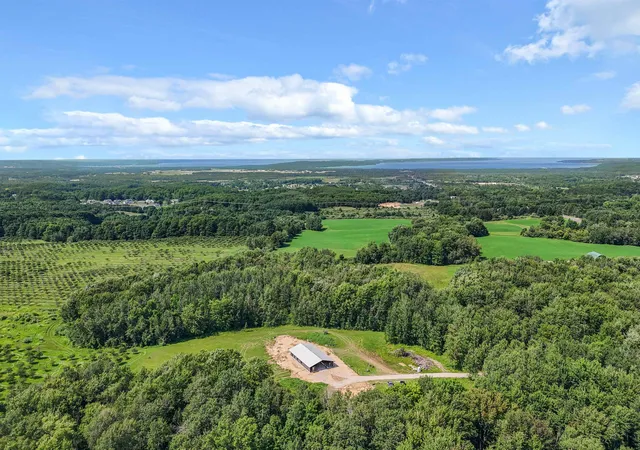 22nd image of 273 N Three Mile Rd, Traverse City, MI 49696 | MLS# 78080071333