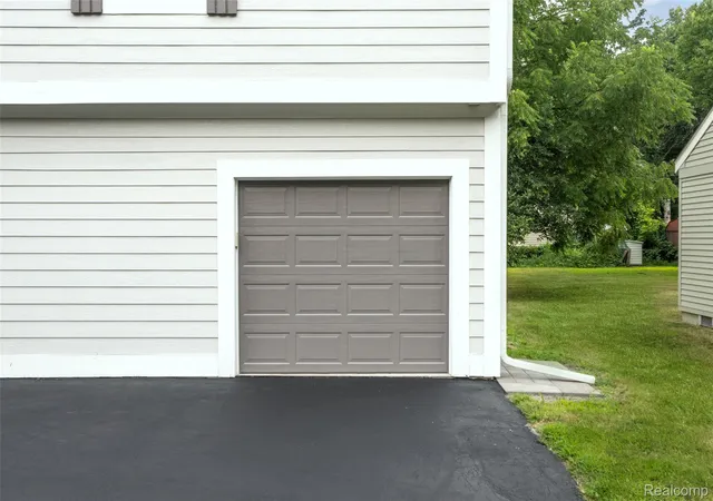 Photo 4 of Single family home for sale at 5281 Wilby St, Shelby Township, MI 48317 | MLS# 20261056555 | Listing updated on 2026-09-29