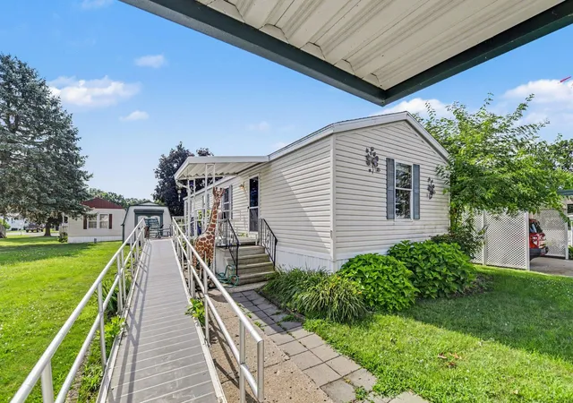 Photo 2 of Single family home for sale at 69205 Garver Lake Rd #19, Edwardsburg, MI 49112 | MLS# 69026037524 | Listing updated on 2026-07-21