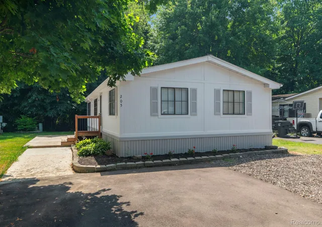 2nd image of 351 North Squirrel Rd #205, Auburn Hills, MI 48326 | MLS# 20261056565