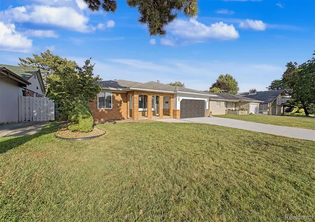 Photo 2 of Single family home for sale at 2226 Whitefield St, Dearborn Heights, MI 48127 | MLS# 20261056567 | Listing updated on 2026-08-22