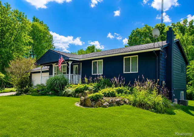 Photo 2 of Single family home for sale at 12320 N Holly Rd, Holly, MI 48442 | MLS# 20261056580 | Listing updated on 2026-09-01