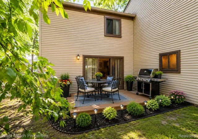 5th image of 1514 Streamwood Ct, Rochester Hills, MI 48309 | MLS# 20261056590
