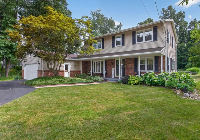 1st image of 3125 Fawn Ln, Jackson, MI 49201 | MLS# 55026037543
