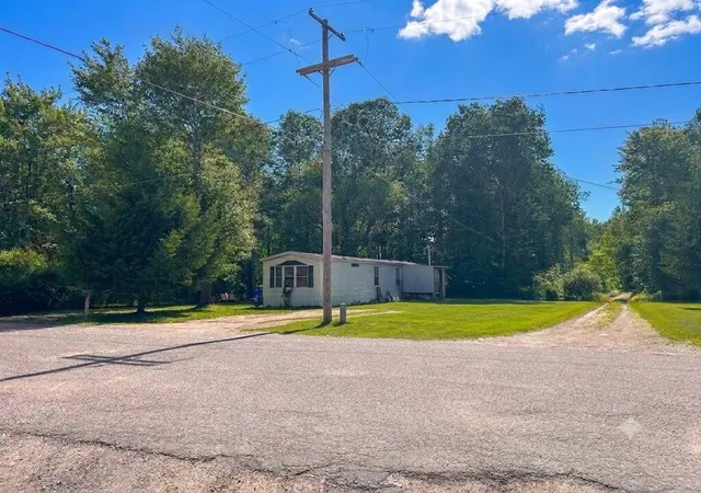 2nd image of 409 Hemlock St, Lake, MI 48632 | MLS# 65026037553