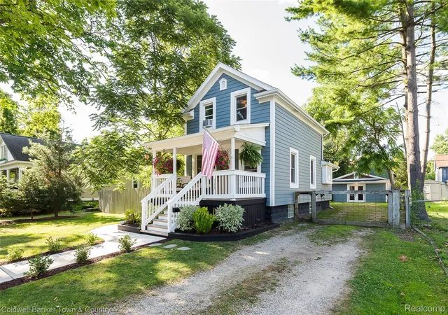 1st image of 416 W Washington St, Howell, MI 48843 | MLS# 20261056617