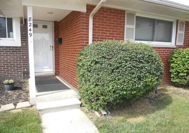 Photo 2 of Condo for sale at 8249 Dartmouth Ave, Warren, MI 48093 | MLS# 58050215725 | Listing updated on 2026-07-22