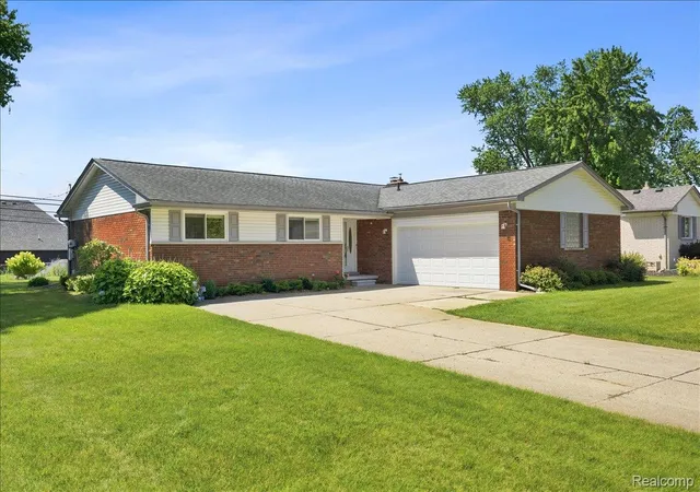 Photo 1 of Sale Pending at 3370 Sandy Crk Dr, Shelby Township, MI 48316 | MLS# 20261056632 | Listing updated on 2026-09-05
