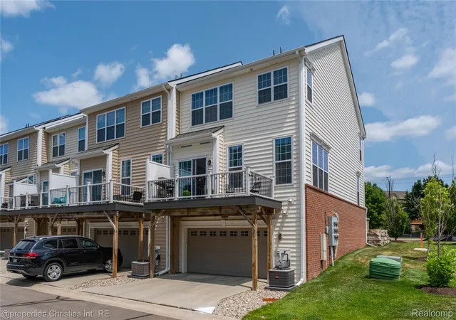 Listing Photo 4 - Condo for sale in building located at 2882 Hardwick Rd, Ann Arbor, MI 48105