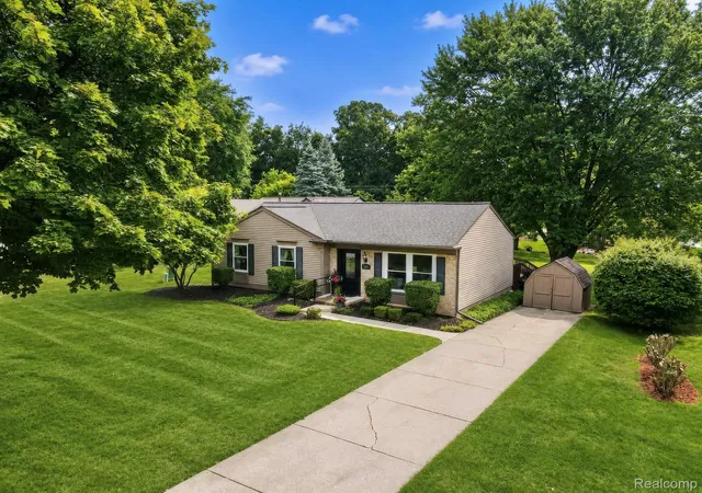 1st image of 835 Bolinger St, Rochester Hills, MI 48307 | MLS# 20261056642