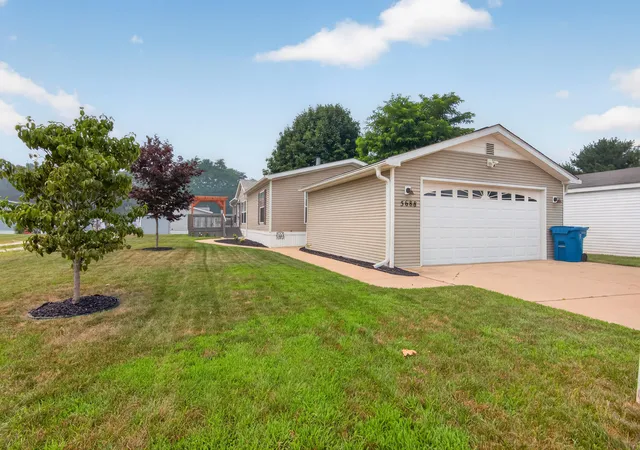 2nd image of 5688 Hawthorn St #109, Kalamazoo, MI 49009 | MLS# 66026037561
