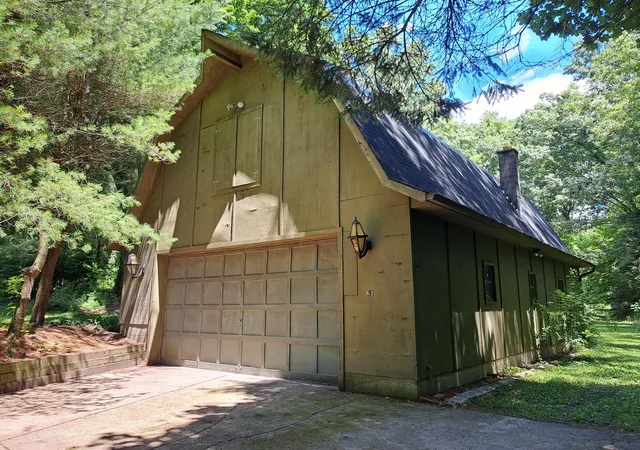 2nd image of 2910 N 5th St, Kalamazoo, MI 49009 | MLS# 66026037567
