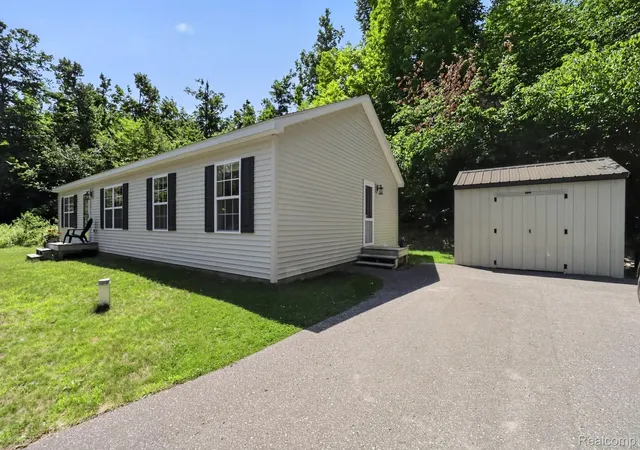 2nd image of 5128 Burt Lake Views Dr, Alanson, MI 49706 | MLS# 20261056657
