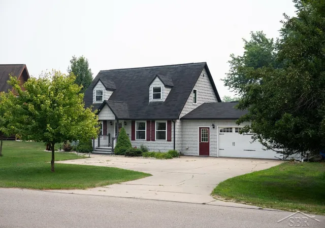 1st image of 5590 Linksview Wy, Gladwin, MI 48624 | MLS# 61050215738