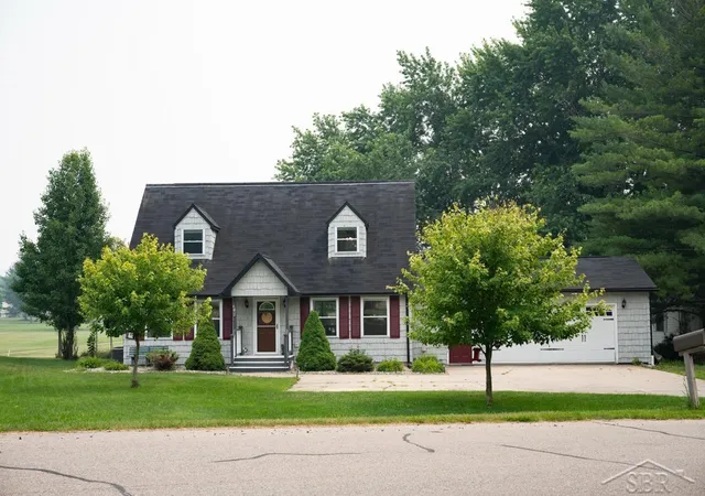 Photo 3 of Single family home for sale at 5590 Linksview Way, Gladwin, MI 48624 | MLS# 61050215738 | Listing updated on 2026-09-08