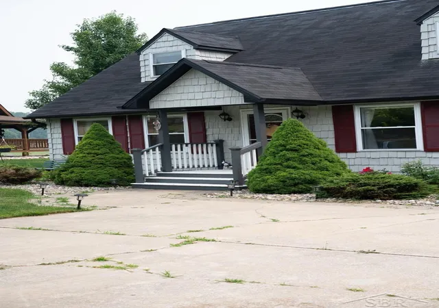 Photo 4 of Single family home for sale at 5590 Linksview Way, Gladwin, MI 48624 | MLS# 61050215738 | Listing updated on 2026-09-08