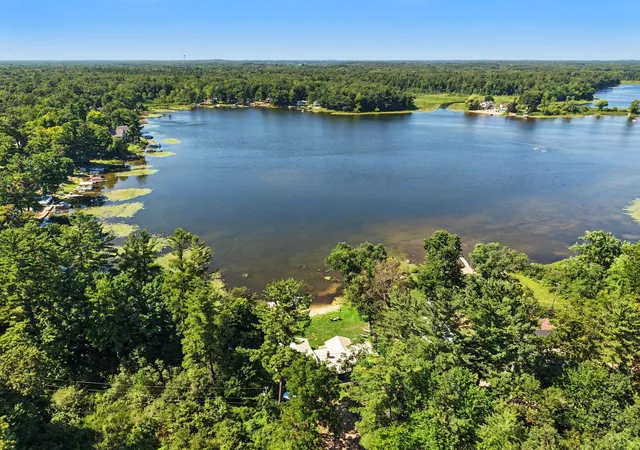 2nd image of 13311 Sandyside Dr, Gowen, MI 49326 | MLS# 65026037572
