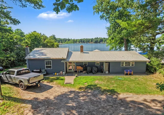 4th image of 13311 Sandyside Dr, Gowen, MI 49326 | MLS# 65026037572