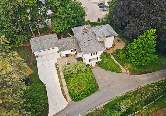 Photo 31 of Single family home for sale at 312 E 16th Street, Holland, MI 49423 | MLS# 71026037574 | Listing updated on 2026-08-18
