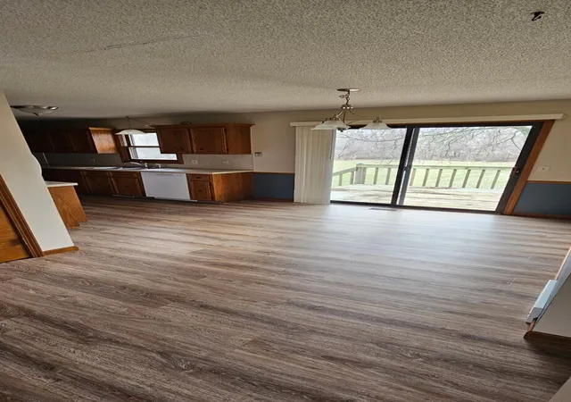Listing Photo 5 - Condo for sale in building located at 2572-2574 Prairie St SW, Wyoming, MI 49519