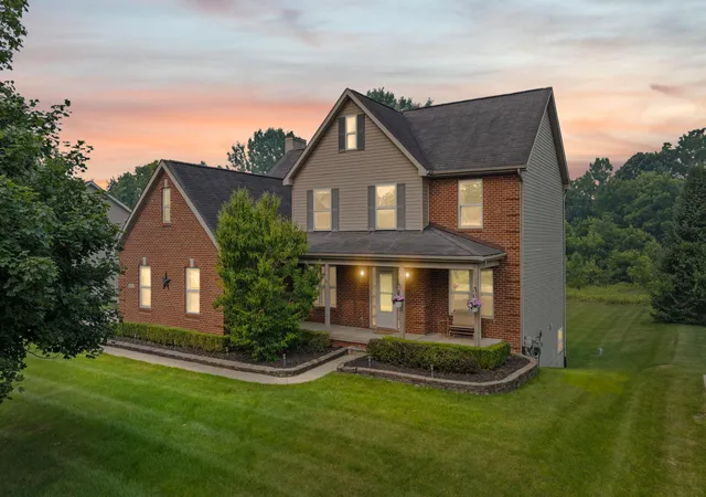Photo 2 of Single family home for sale at 20903 Oak Tree Dr, South Lyon, MI 48178 | MLS# 81026037579 | Listing updated on 2026-09-03