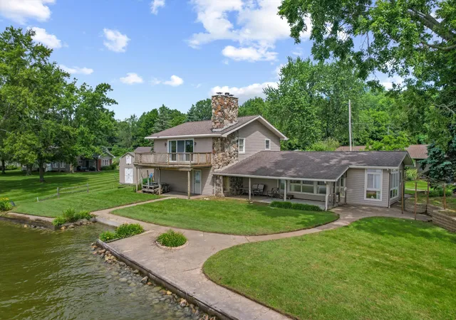 Photo 2 of Single family home for sale at 873 Driftwood Ln, Quincy, MI 49082 | MLS# 62026037588 | Listing updated on 2026-07-30