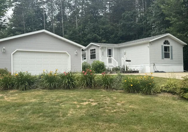 1st image of 8166 Constitution Blvd, Cadillac, MI 49601 | MLS# 72026037596