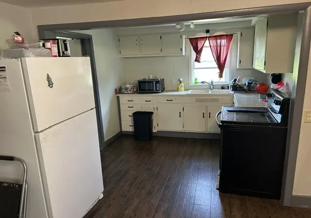 5th image of 1984 Greenly Ave, Benton Harbor, MI 49022 | MLS# 69026037601