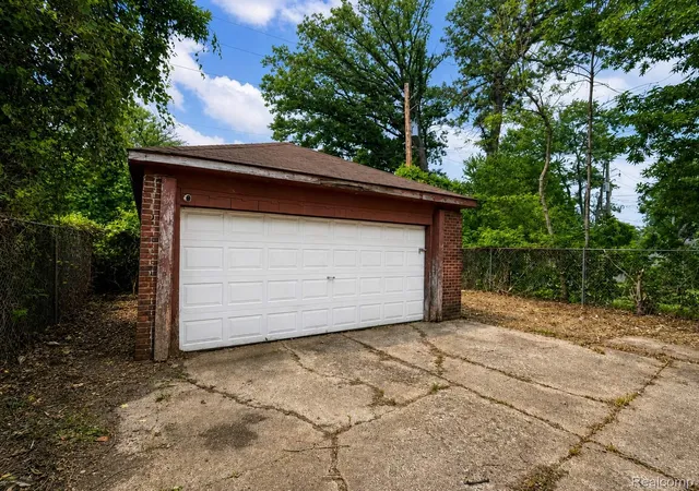 Photo 2 of Multi family home for sale at 5081 5083 Buckingham Ave, Detroit, MI 48224 | MLS# 20261056701 | Listing updated on 2026-07-23