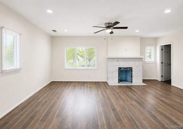 Photo 3 of Multi family home for sale at 5081 5083 Buckingham Ave, Detroit, MI 48224 | MLS# 20261056701 | Listing updated on 2026-07-23
