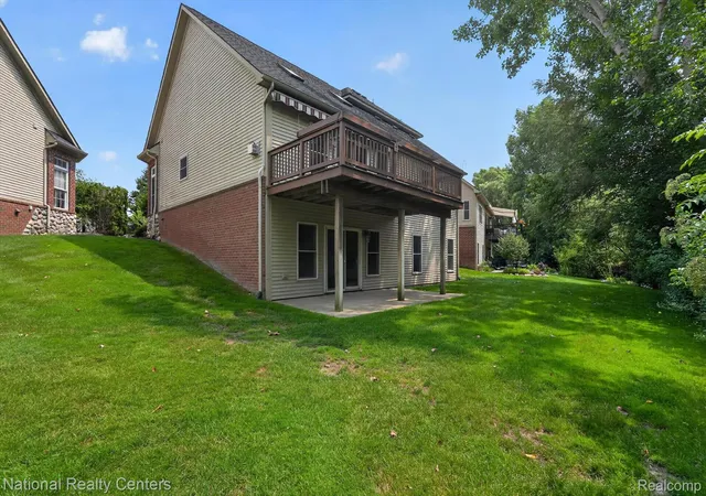 Photo 2 of Condo for sale at 5590 River Park Dr, Waterford, MI 48327 | MLS# 20261056709 | Listing updated on 2026-08-04