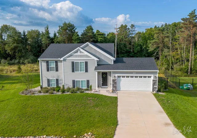 Photo 1 of Single family home for sale at 1309 Waterpoint Ct, Whitehall, MI 49461 | MLS# 71026037609 | Listing updated on 2026-09-14