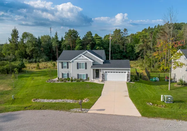 Photo 2 of Single family home for sale at 1309 Waterpoint Ct, Whitehall, MI 49461 | MLS# 71026037609 | Listing updated on 2026-09-14