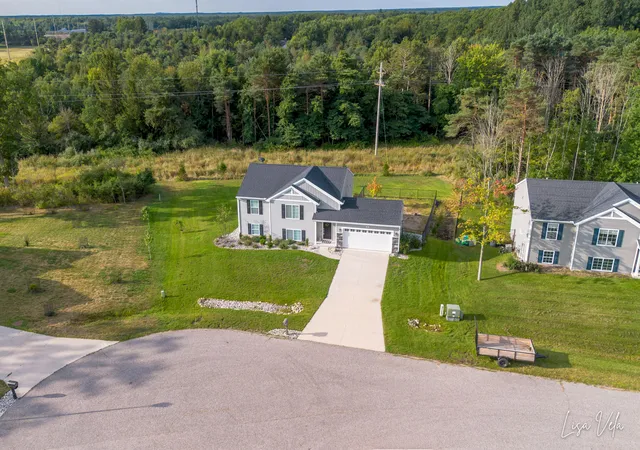 Photo 3 of Single family home for sale at 1309 Waterpoint Ct, Whitehall, MI 49461 | MLS# 71026037609 | Listing updated on 2026-09-14